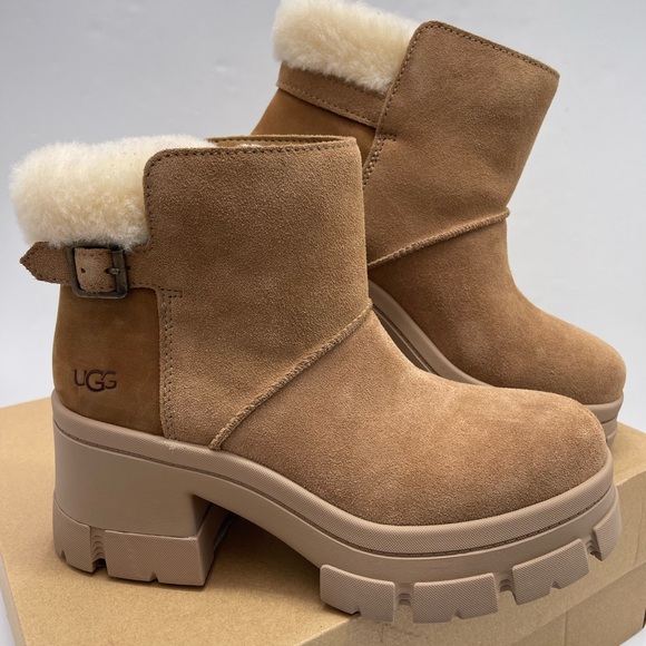 UGG WMNS 
W BROOKLYN BUCKLE PLATFORM HIGH HEELS BOOTS CHESTNUT Tan Shearling - Picture 11 of 16